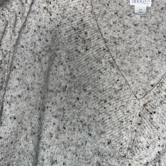 Stars Above V-neck Sweater - Picture 3 of 3